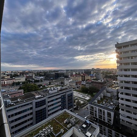 Apartament Podwale Odra Tower Rynek 15 Floor Breslavia Esterno foto