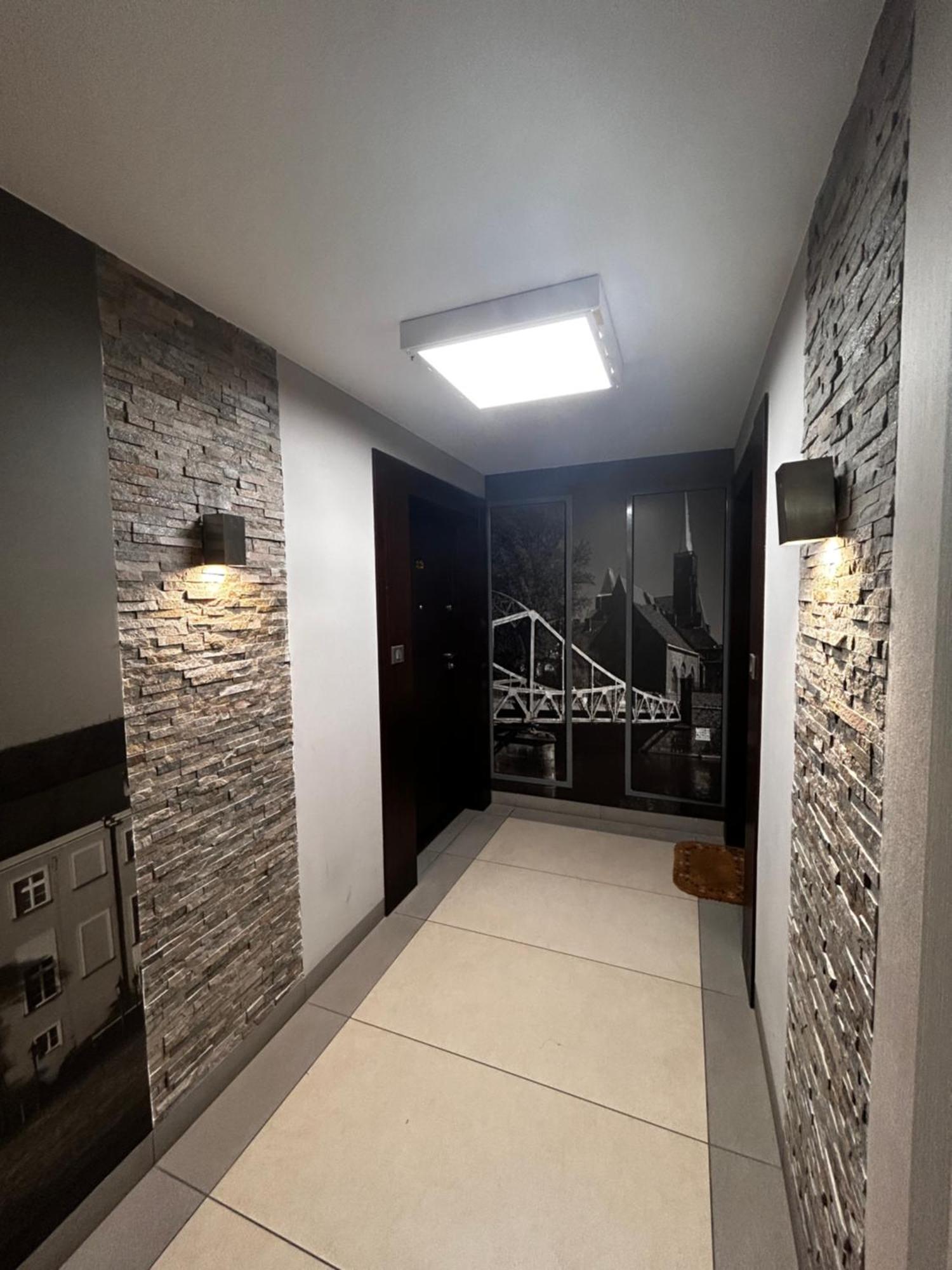 Apartament Podwale Odra Tower Rynek 15 Floor Breslavia Esterno foto